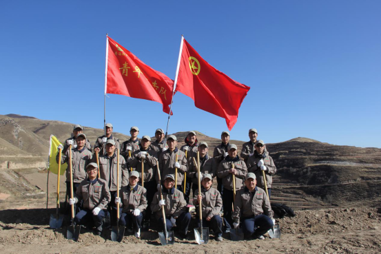 有一種奉獻(xiàn)叫“五四精神”，有一種擔(dān)當(dāng)叫“青年突擊隊(duì)”